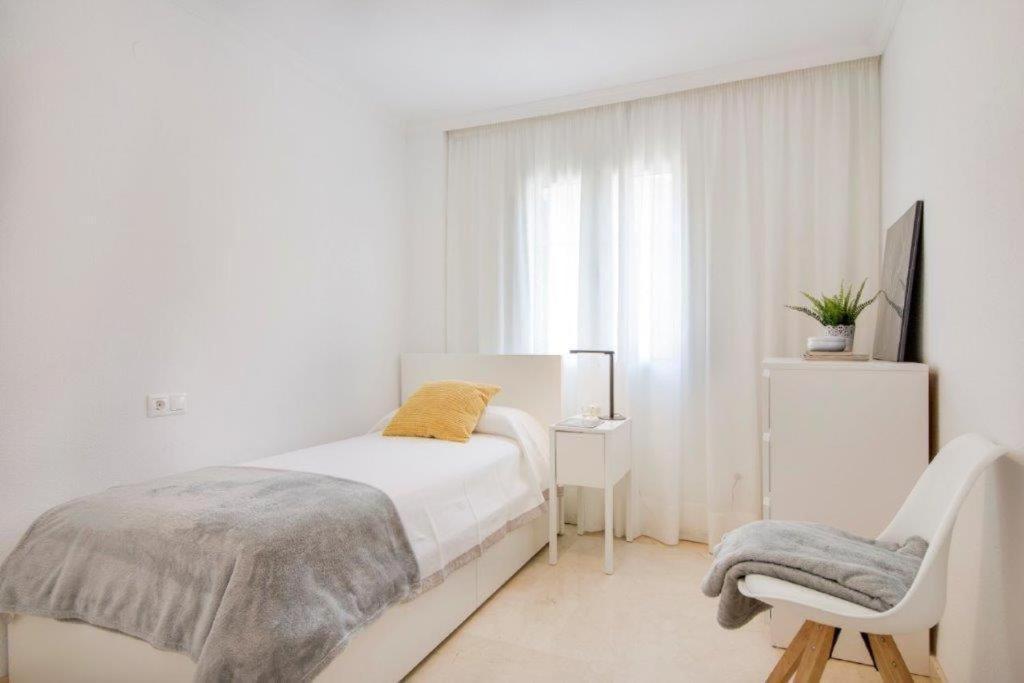 Family Scandinavia City Center & Near The Beach Malaga Bagian luar foto