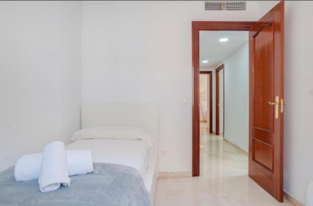 Family Scandinavia City Center & Near The Beach Malaga Bagian luar foto